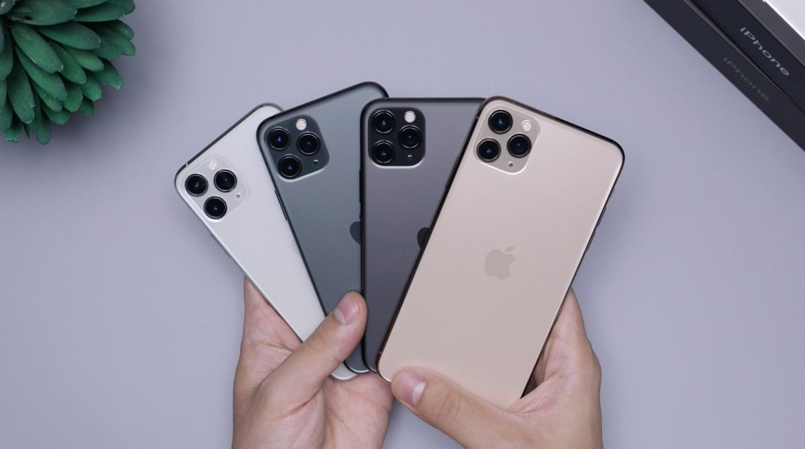 The Endless Battle of Base vs. Pro: How Apple is Rewriting the iPhone Formula