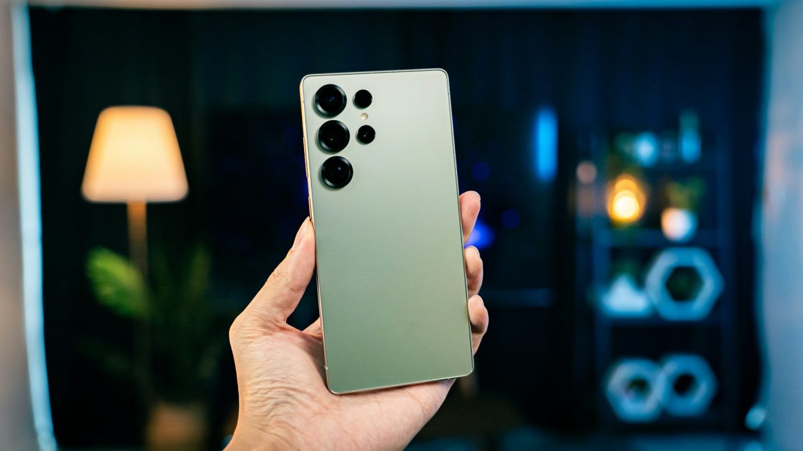 Samsung’s Iteration Game: Living with the S26 Ultra While Eyeballing the S27 Rumors